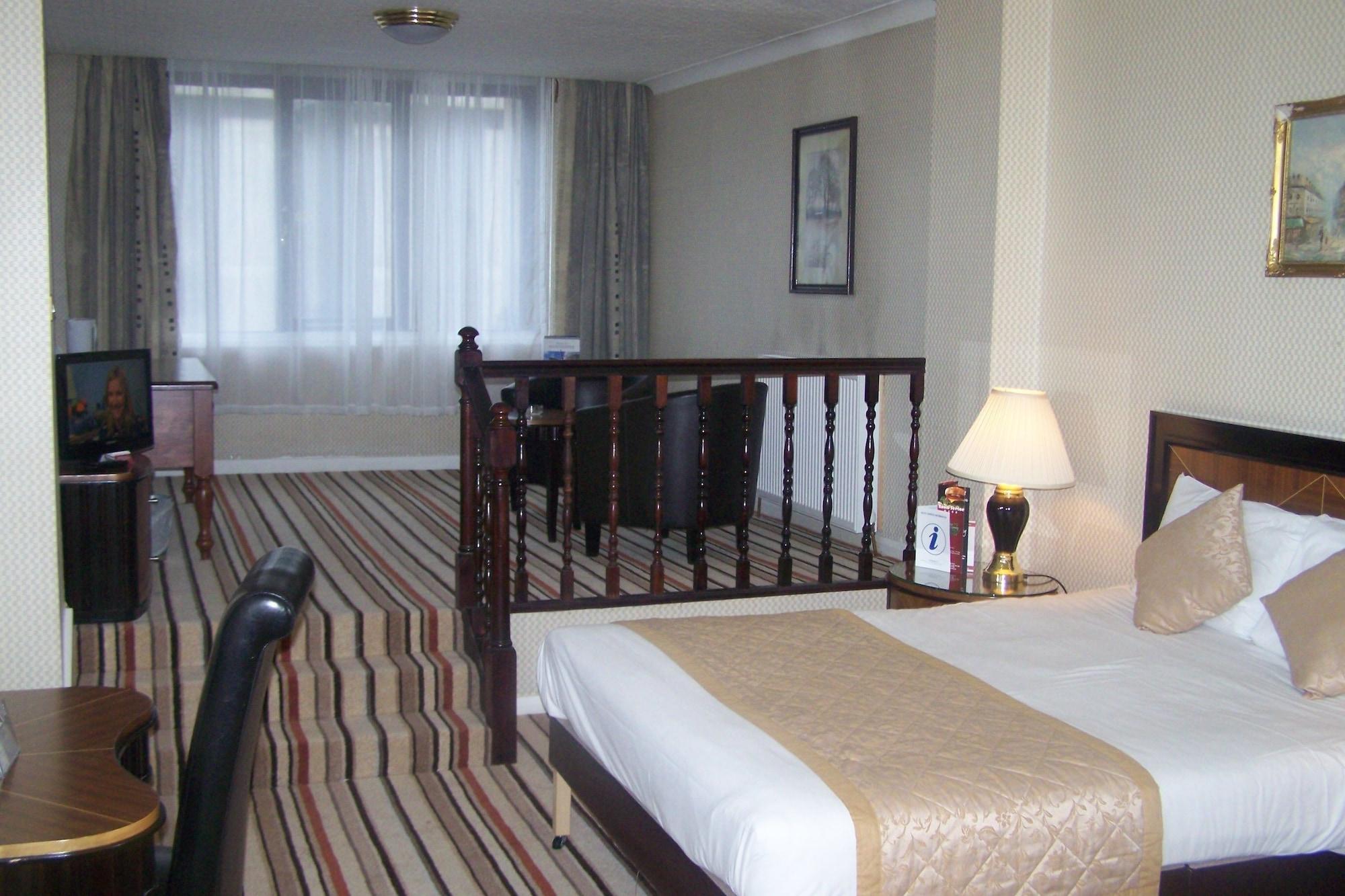 Отель Britannia Centre 3*