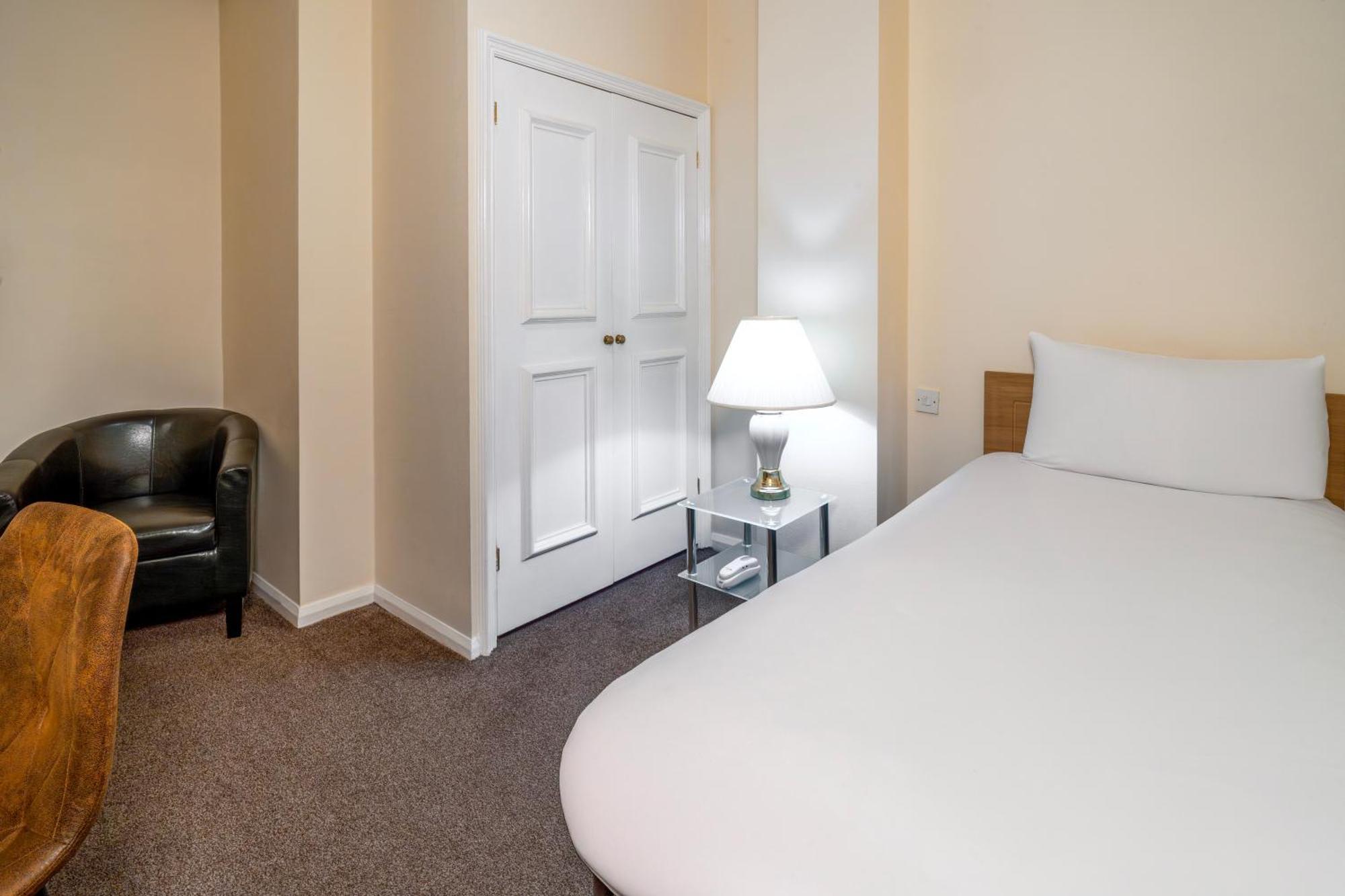 Britannia Centre 3*