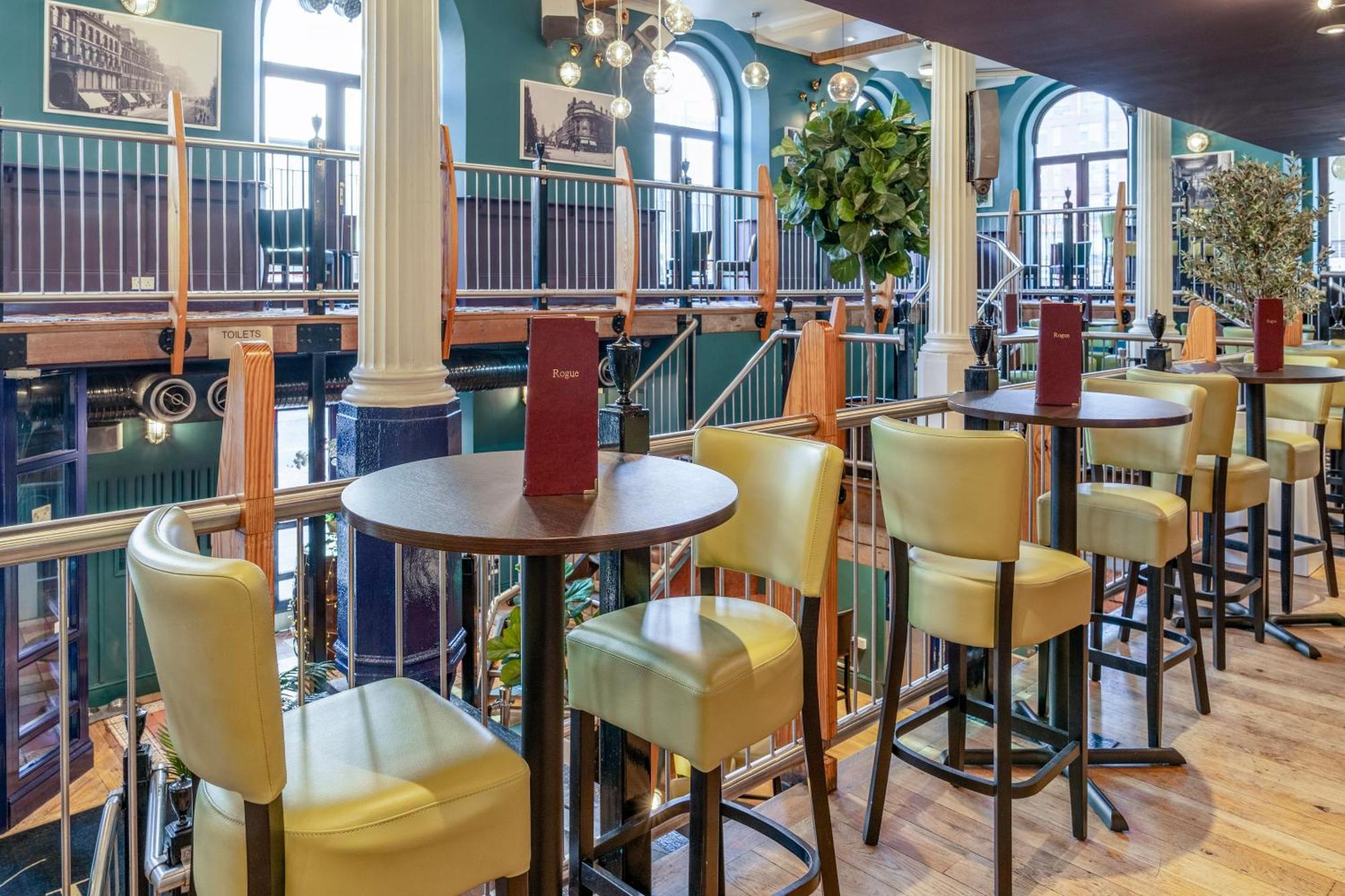 Britannia Centre Отель 3*